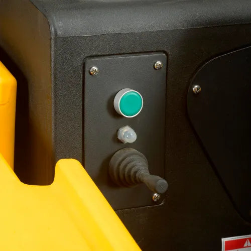 Cat® C70R Ride-On Sweeper, 70" Cleaning Path