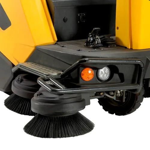 Cat® C70R Ride-On Sweeper, 70" Cleaning Path