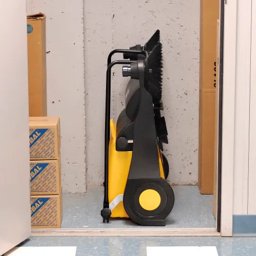 Global Industrial™ Push Sweeper, 32" Cleaning Path