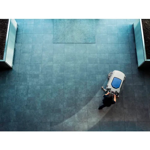 Global Industrial™ Auto Floor Scrubber with Traction Drive, 34" Cleaning Path